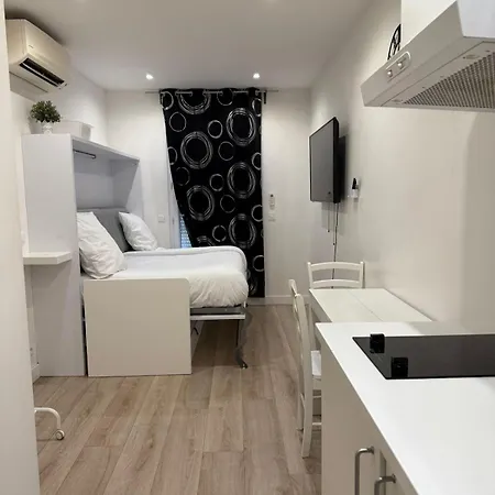 Rempart Du Chateau-sv84 Studiovincennes